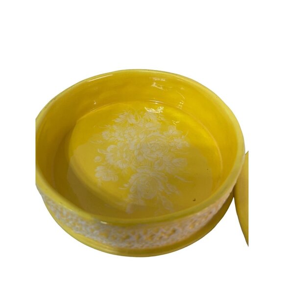 Dresser Powder Trinket Box Yellow Hobbiest Piece 6”x2” - Picture 2 of 7